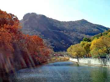 澳门二四六天天彩图库，北冥神女